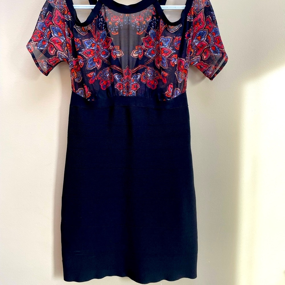 Bebe floral bodycon/bandage dress large - Picture 5 of 6